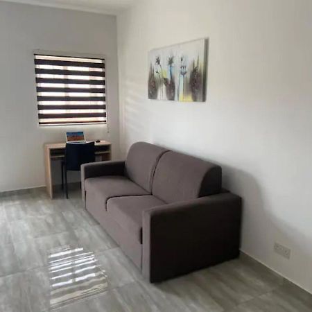 F10 Room 1, Private Double Room With Private Bathroom In Shared Flat Msida Exteriér fotografie